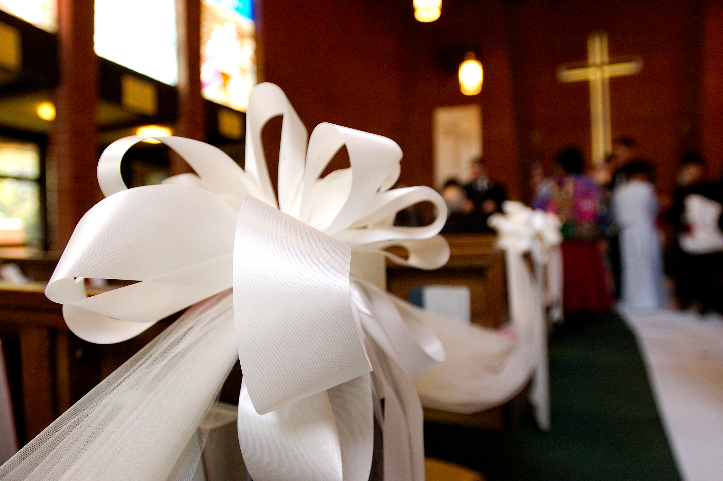 White Bow on Church Pew- MattGeorge.me